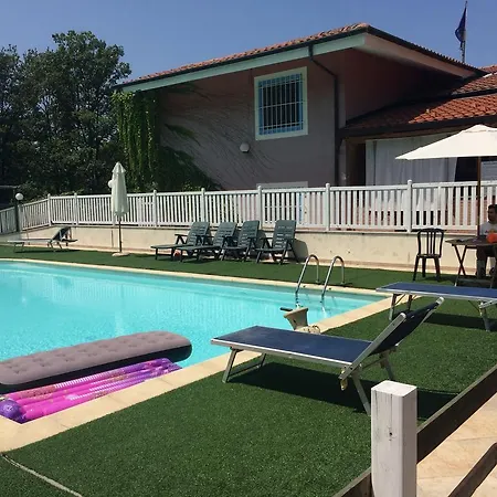 Fattoria Sequoia Couette-café 3*